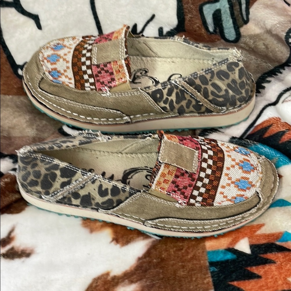 Leopard Print Slip-On Shoes